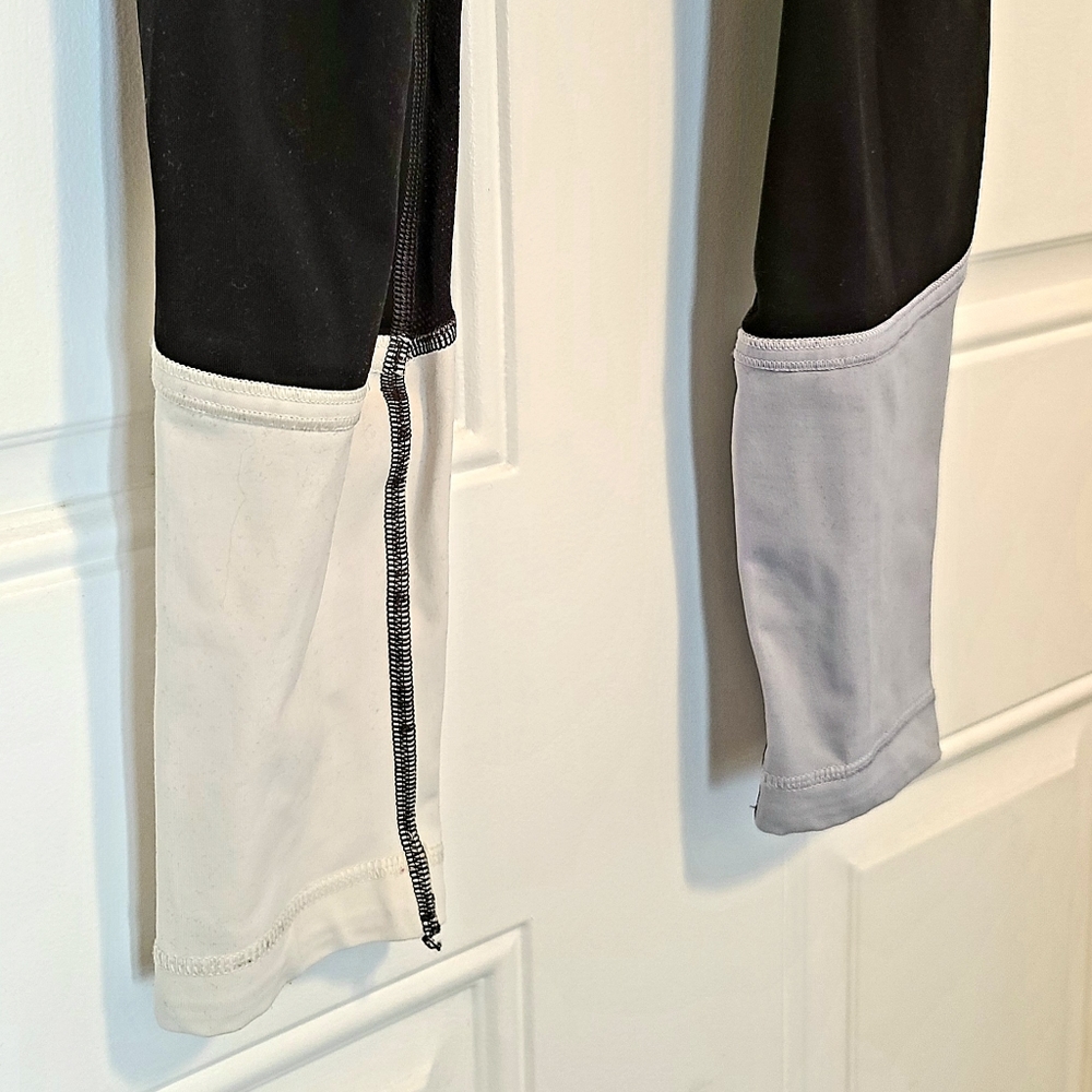 Lululemon Color Block Legging - Picture 4 of 4